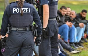 В Германии предложили отправлять беженцев в Руанду, Грузию и Молдавию
