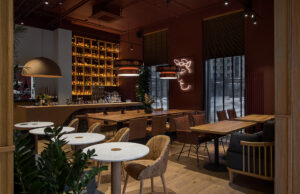 Винные мероприятия в марте в SEPTA: “Винил и вино”, дегустация российских вин с блинами и урок по сорту пино нуар.