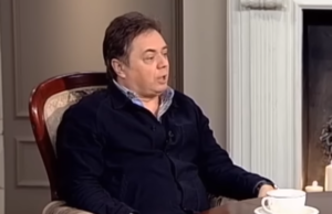 Варшавер поручил Андрею Леонову отвезти санитарную машину в ДНР от «Ленкома»