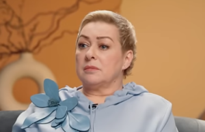 Владимир Этуш во время спектакля поднял руку на Марию Аронову