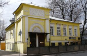 Хозяйку исторического особняка в Москве заставили сделать ремонт