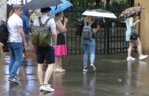 Пятничная погода удивит москвичей контрастами