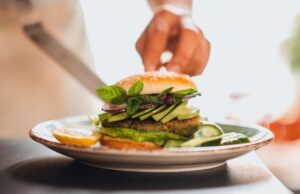 Жиры из дрожжей, мясо из растений: ученые нашли, как накормить человечество