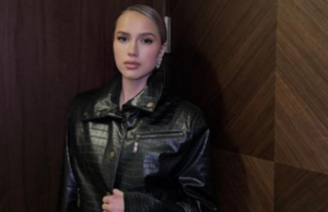 Фигуристка Алина Загититова отмечает 22-летие
