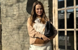 Бывшая Егора Крида Клюкина показала фигуру в комбинезоне через месяц после родов