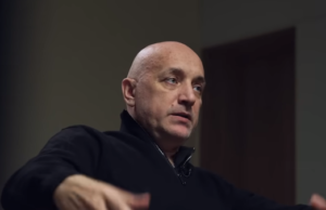 Захар Прилепин объяснил молчание мировых звезд о теракте в «Крокусе» страхом