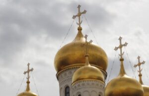 Богослов Невеев объяснил, почему мужчины реже посещают церковь