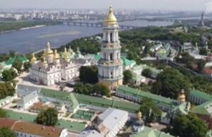 В Министерстве культуры Украины пригрозили силой выселить монахов УПЦ из Нижней лавры