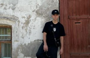 Певец Дмитриенко заявил, что посвящает свое выступление на «Алых парусах» маме