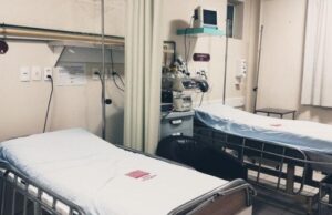 В Иркутске 33-летняя женщина скончалась после пластической операции