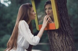 Синдром Алисы в Стране чудес: что это, симптомы, причины