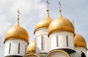 Священники объяснили, зачем в храме кадило и какова его роль