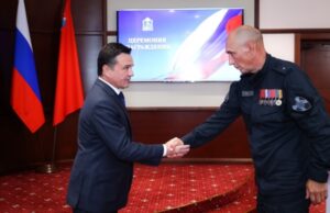 Андрей Воробьев наградил добровольцев из Подмосковья за участие в СВО