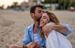 5 поступков, которые выдают влюблённого мужчину — список от психолога