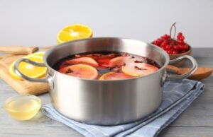 Компот из замороженных ягод: как правильно варить, рецепт в кастрюле