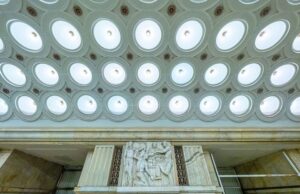 От выставок до свадеб: как московское метро стало центром культуры
