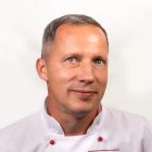 Что приготовить на Рождество 2025: 8 лучших рецептов с фото пошагового приготовления