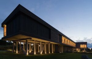 Островок цивилизации в окружении дикой природы Карелии