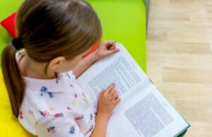 Молодёжь из России подарила книги друзьям в разных странах