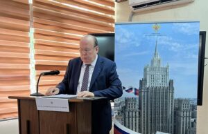 Фонд «Русский мир» передал учебники и художественную литературу в дар Дипакадемии ДР Конго