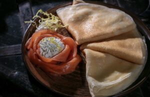 Вековые традиции в современной русской кухне: масленичное меню Алексея Семенова в “Русском пабе”