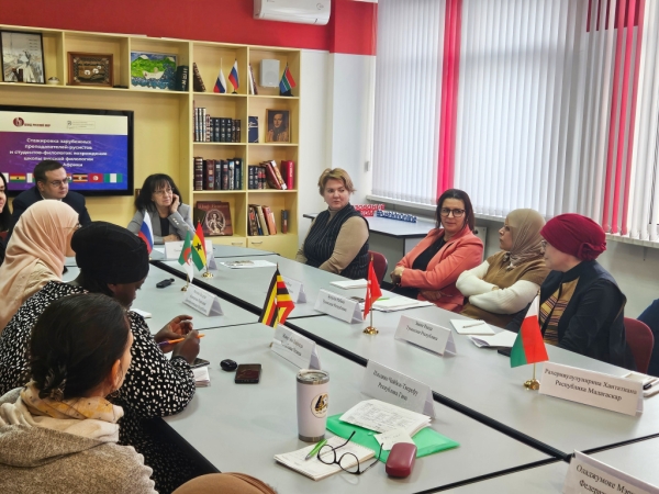 Татьяна Шлычкова встретилась с африканскими русистами в Институте Пушкина