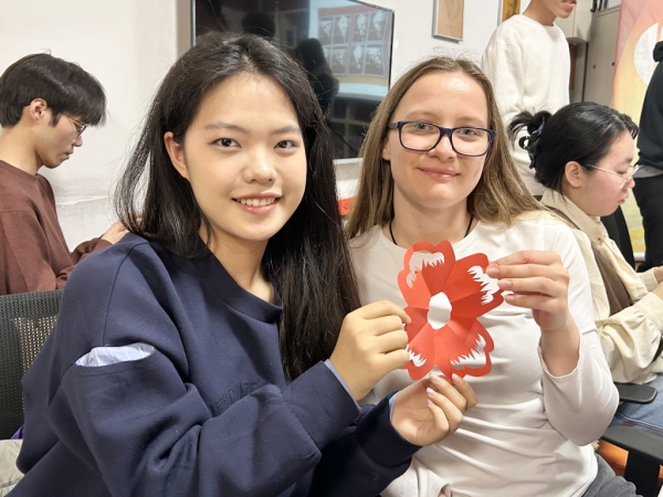 В пекинском Русском центре проходят тожества, посвящённые традиционному празднику Китая &ndash; Чуньцзе