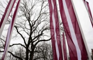 Латвийский суд принял решение о принудительной доставке из России Сергея Васильева и Станислава Букайна