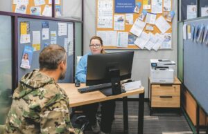 Москва продолжает оказывать поддержку бойцам СВО и их родным: с чем обращаются ветераны