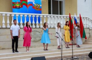 С Россией в сердце: в Тирасполе отпраздновали День России патриотическим митингом-концертом