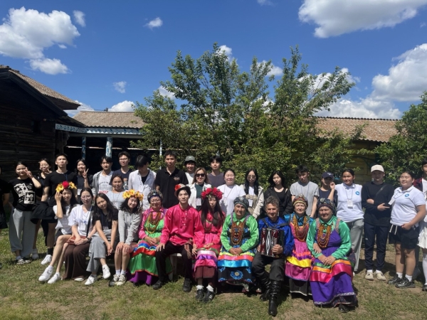 Мост дружбы у Байкала: в Бурятии завершилась летняя школа русского языка для учащихся и учителей из Монголии