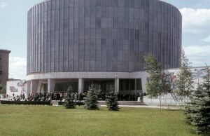 Анималисты и баталисты: москвичей ждут уникальные выставки