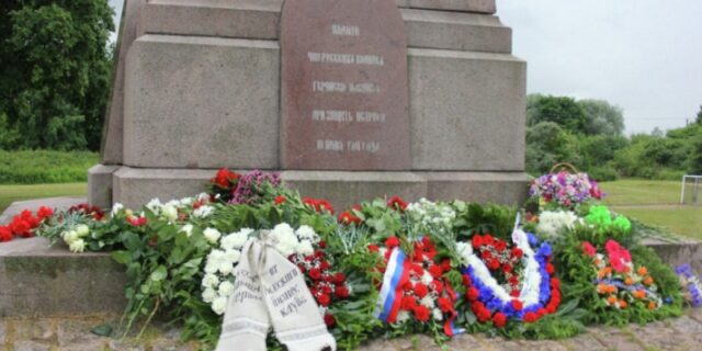 v-moldavii-planirujut-demontirovat-pamjatnik-krasnoarmejcam-radi-stroitelstva-bolnicy-0db53dd