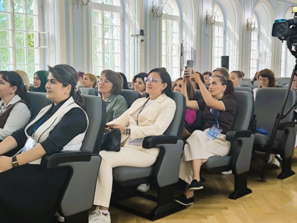 Русский язык объединяет мир: в Санкт-Петербурге стартовали международные курсы для русистов