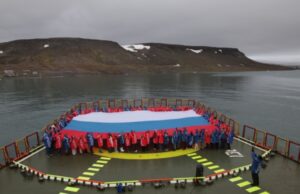 Участники экспедиции «Ледокол знаний» вернулись в Мурманск после путешествия на Северный полюс