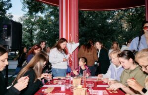 BEAUTY NIGHT OUT НА ТВЕРСКОМ БУЛЬВАРЕ: НОЧЬ МОДЫ И КРАСОТЫ В РАМКАХ ЛЕТНЕГО КЛУБА «МОСКВА»