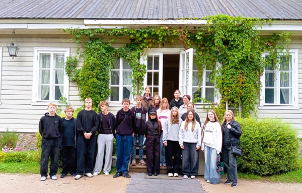 Паломничество к истокам: белорусские школьники прикоснулись к &laquo;Волшебству пушкинского слова&raquo;