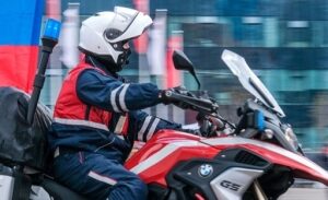 Мотоциклисты провезли по Джакарте российские флаги