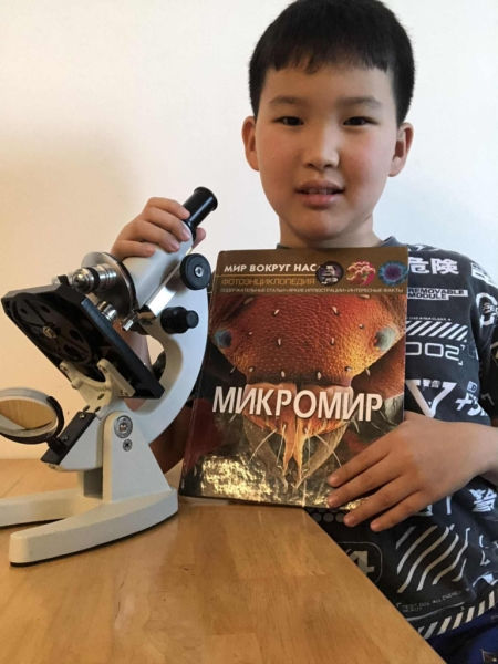 Юные читатели Улан-Батора рассказали о любимых книгах через селфи