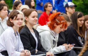 Россиян и иностранцев приглашают написать Литературный диктант