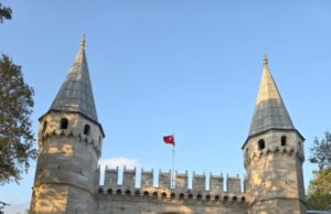 Для российских соотечественников провели экскурсию во дворец Топкапы