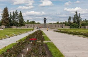 Иностранные журналисты посетили музеи, посвящённые блокаде Ленинграда