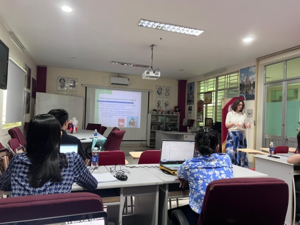 Методический семинар для преподавателей-русистов прошёл в Хошимине