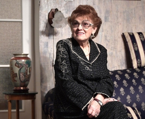 4377ba1949694ae6c80a57c5f95e03e7