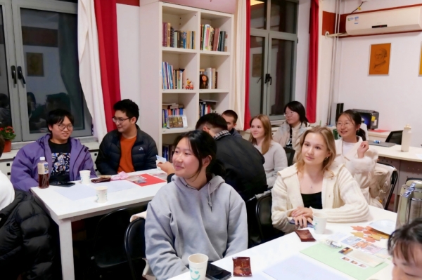 Поэтический вечер российских и китайских студентов прошёл в Пекине