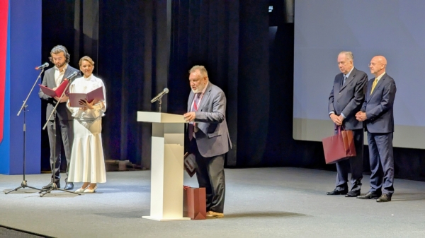 На Ассамблее Русского мира вручили награды зарубежным деятелям культуры и педагогам-русистам