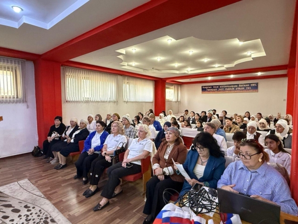 Вечер поэзии Сергея Есенина прошёл в Оше Вечер поэзии Сергея Есенина прошёл в Оше