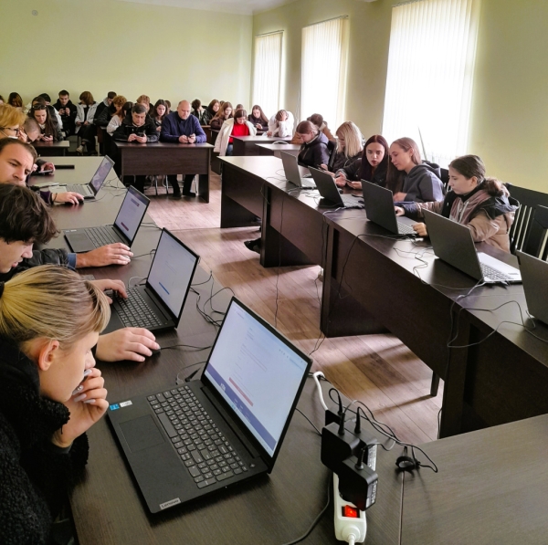 Студенты и преподаватели Рыбницкого филиала ПГУ написали Всероссийский экономический диктант