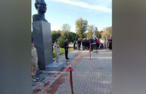 На Аллее Космонавтов открыли памятник Герману Титову