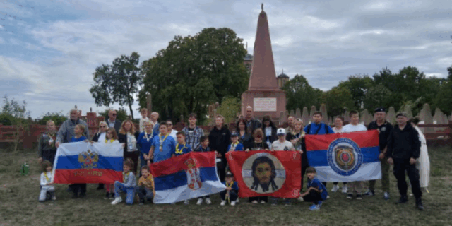 rossijskie-sootechestvenniki-v-serbii-pochtili-pamjat-geroev-vtoroj-mirovoj-vojny-8542b23